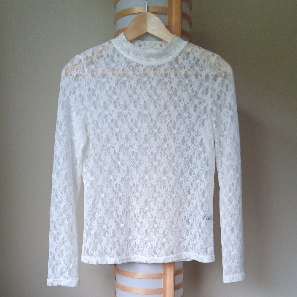 Ptp16" Lace Long sleeve White Top